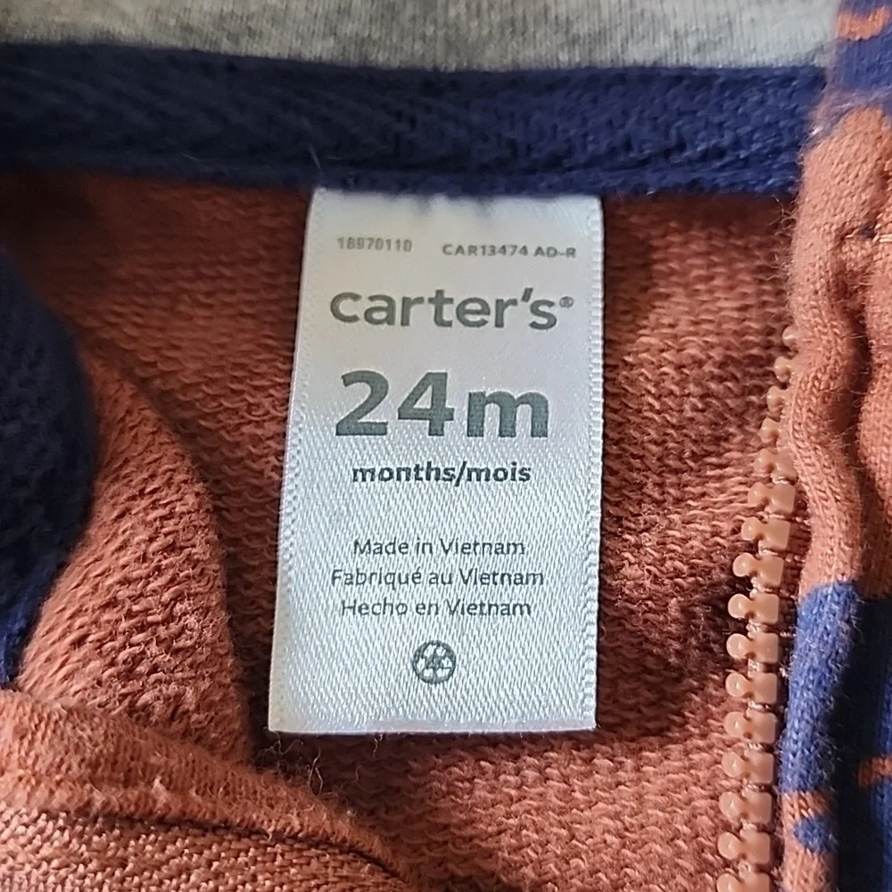 Boys Carter's hoodie size 24 months.